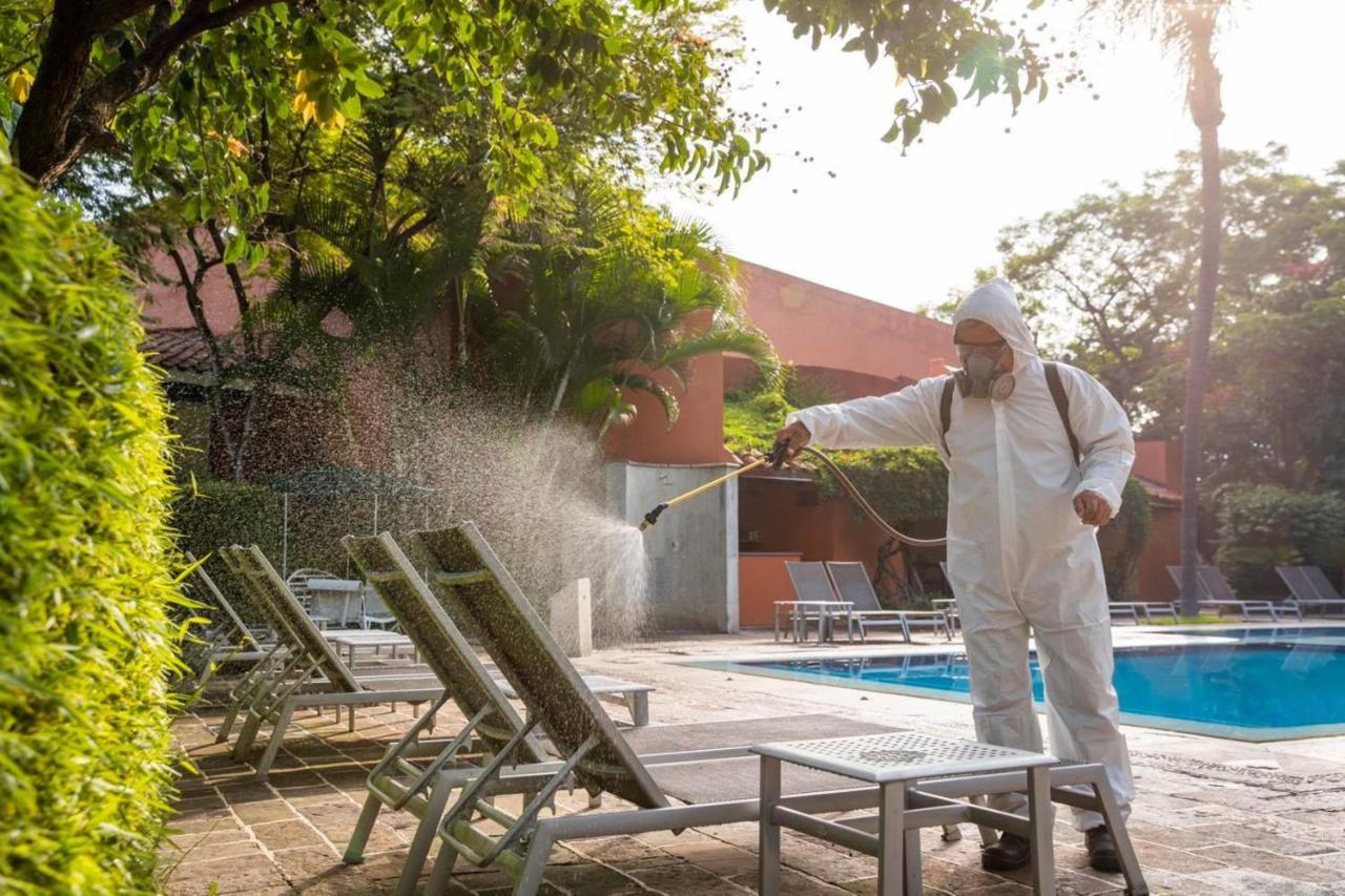 오스테리아 라스 퀸타 호텔 앤드 스파 쿠에르나바카 외부 사진 Disinfection of a swimming pool